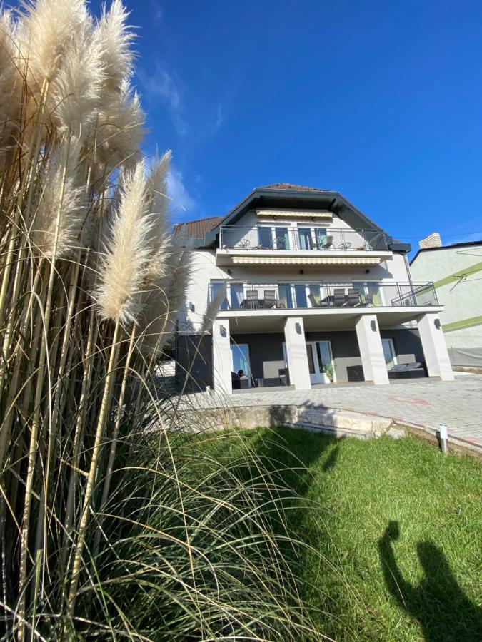 Balkon Apartmanház Panzió Balatonfüred Exterior foto
