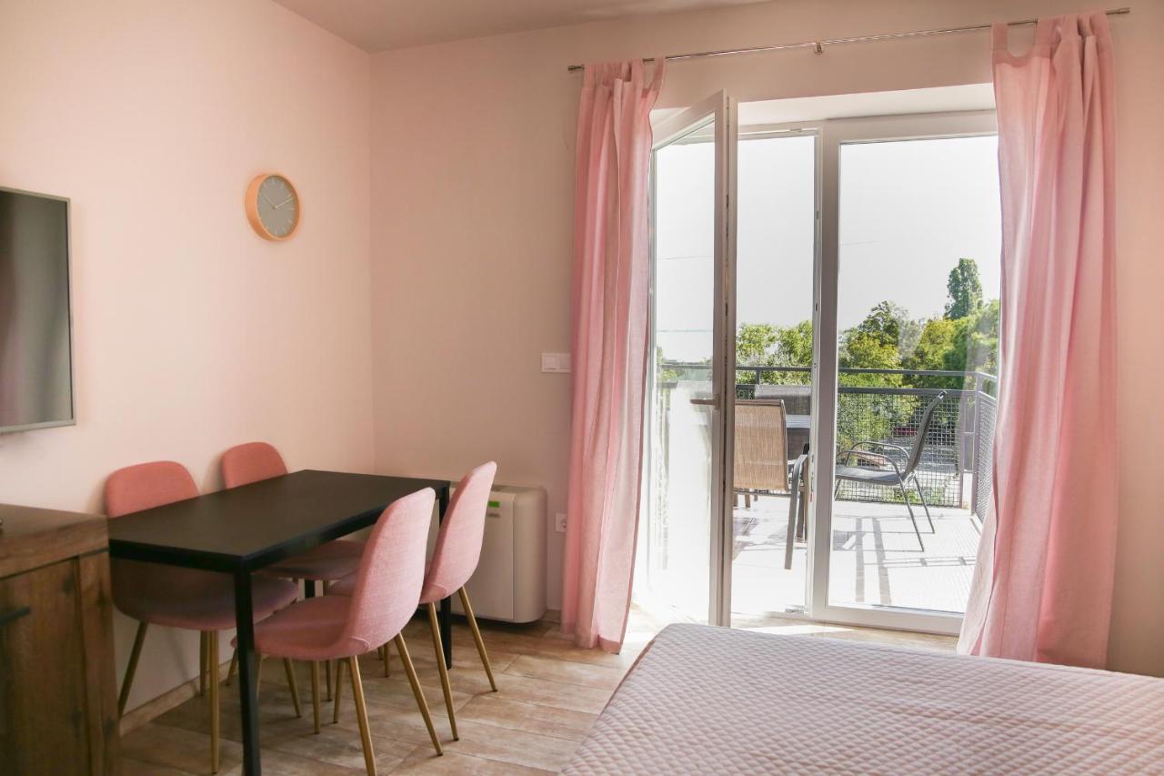 Balkon Apartmanház Panzió Balatonfüred Exterior foto